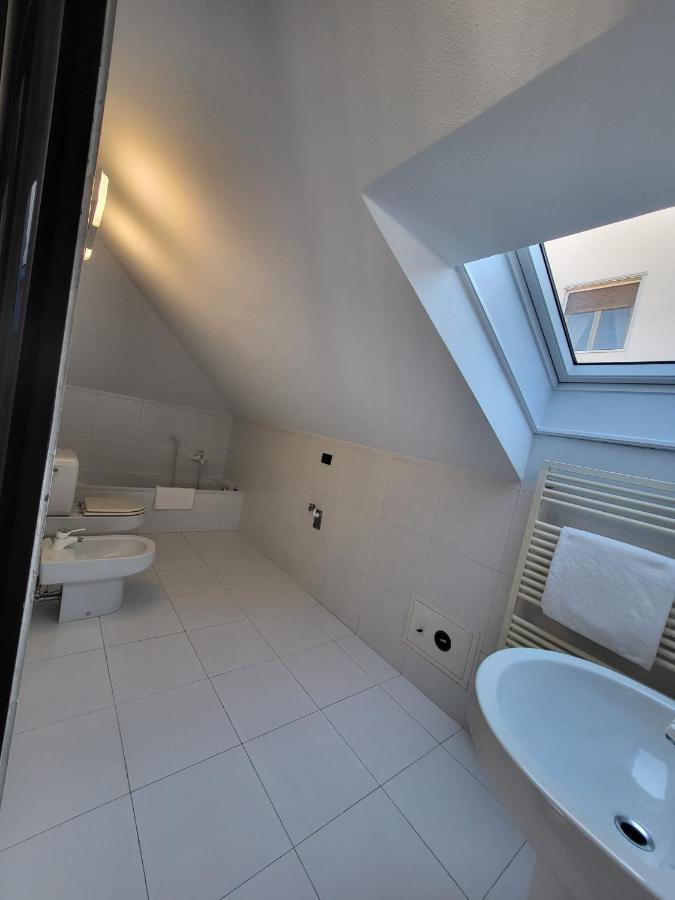 Attico Dei Castelli Apartment Вербания Екстериор снимка